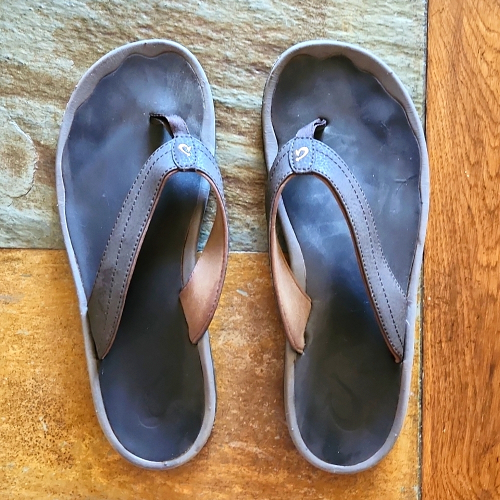 Brown Olukai Ohana women's sandals
